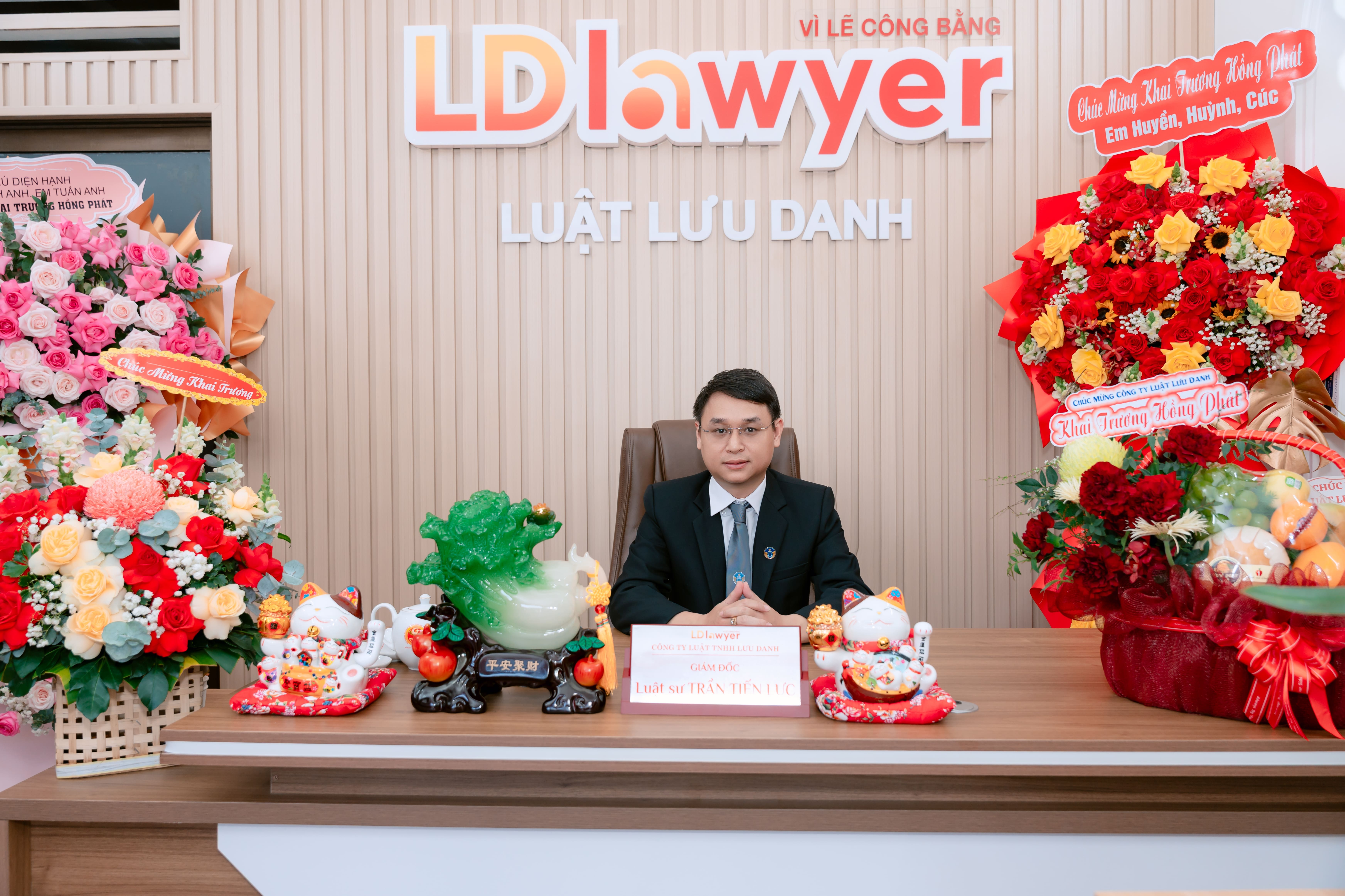 Luật sư kiện hành chính